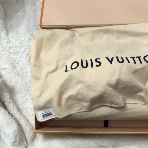 Excellent condition Louis Vuitton Azur Bag - Picture 6 of 6